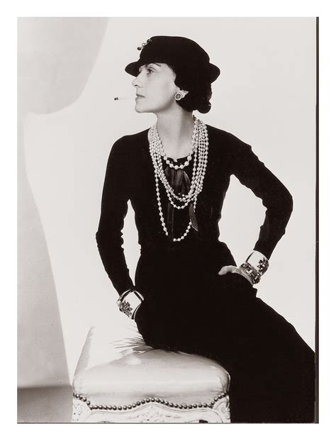 what materials did coco chanel use|why does chanel use black.